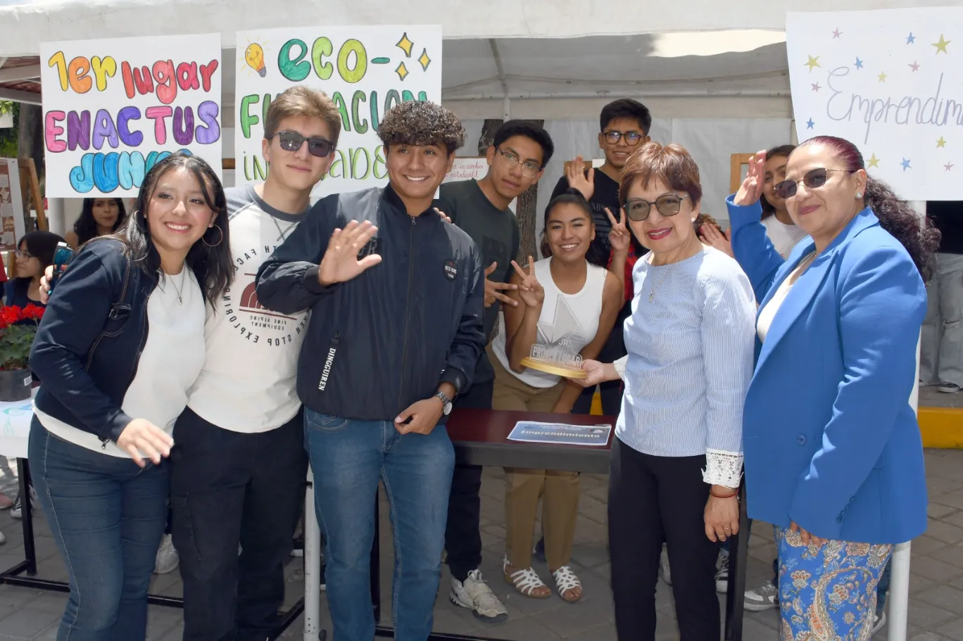 Preparatoria Benito Juárez forma jóvenes competitivos: Rectora María Lilia Cedillo Ramírez