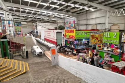Abren accesos a los locales comerciales del Mercado Independencia.