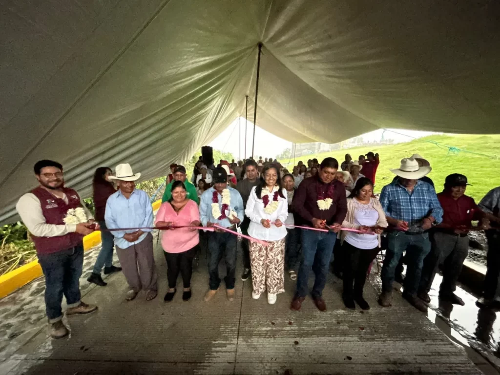 Ariadna Ayala continúa entregando obras con sentido social en juntas ...