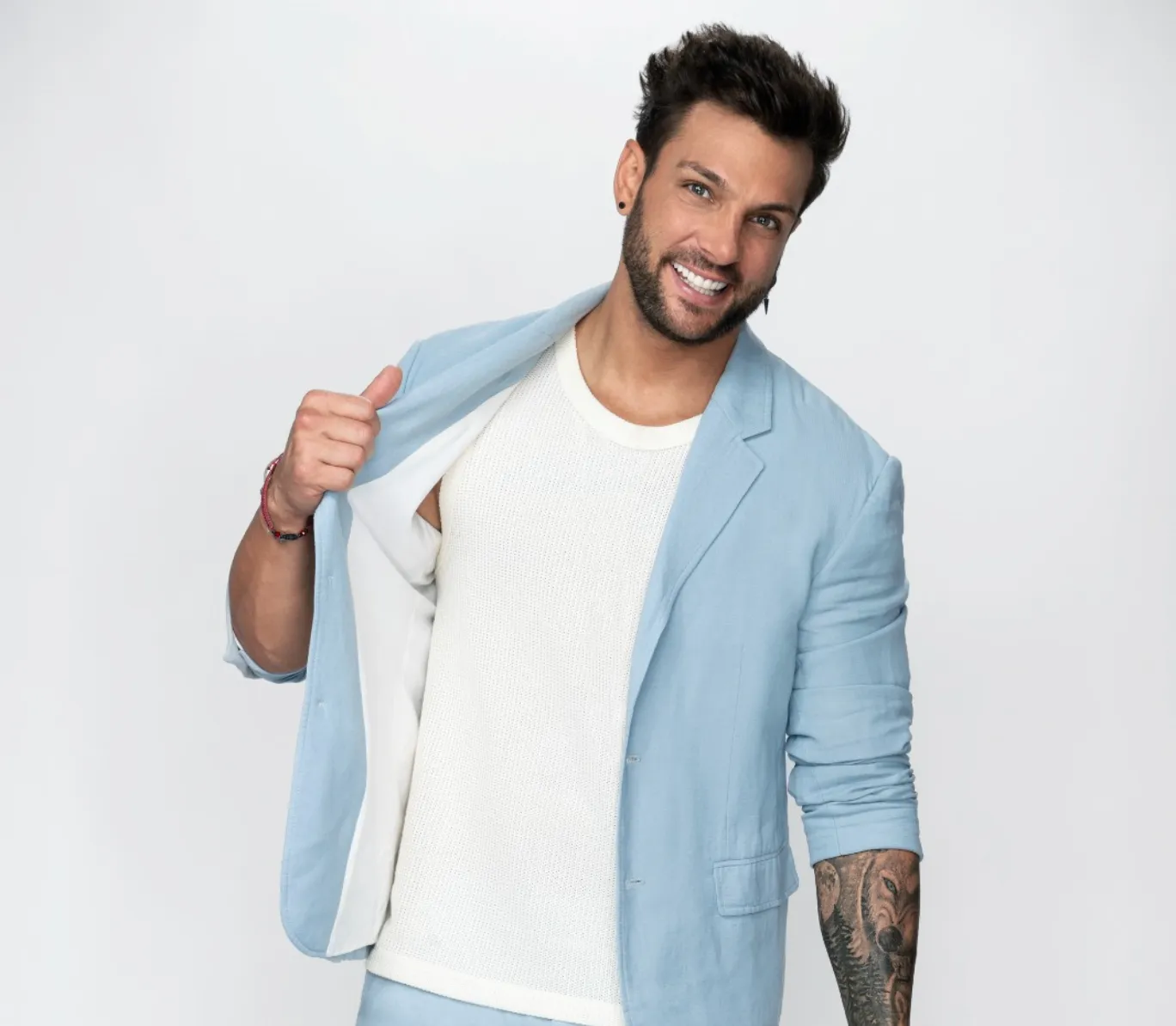 Se estrenó por Canal 5 el reality show “Soltero Cotizado” con Nicola Porcella