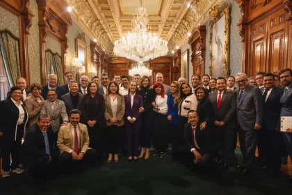 Desde Palacio Nacional, Alejandro Armenta reafirma interés de Puebla para consolidar el IMSS Bienestar
