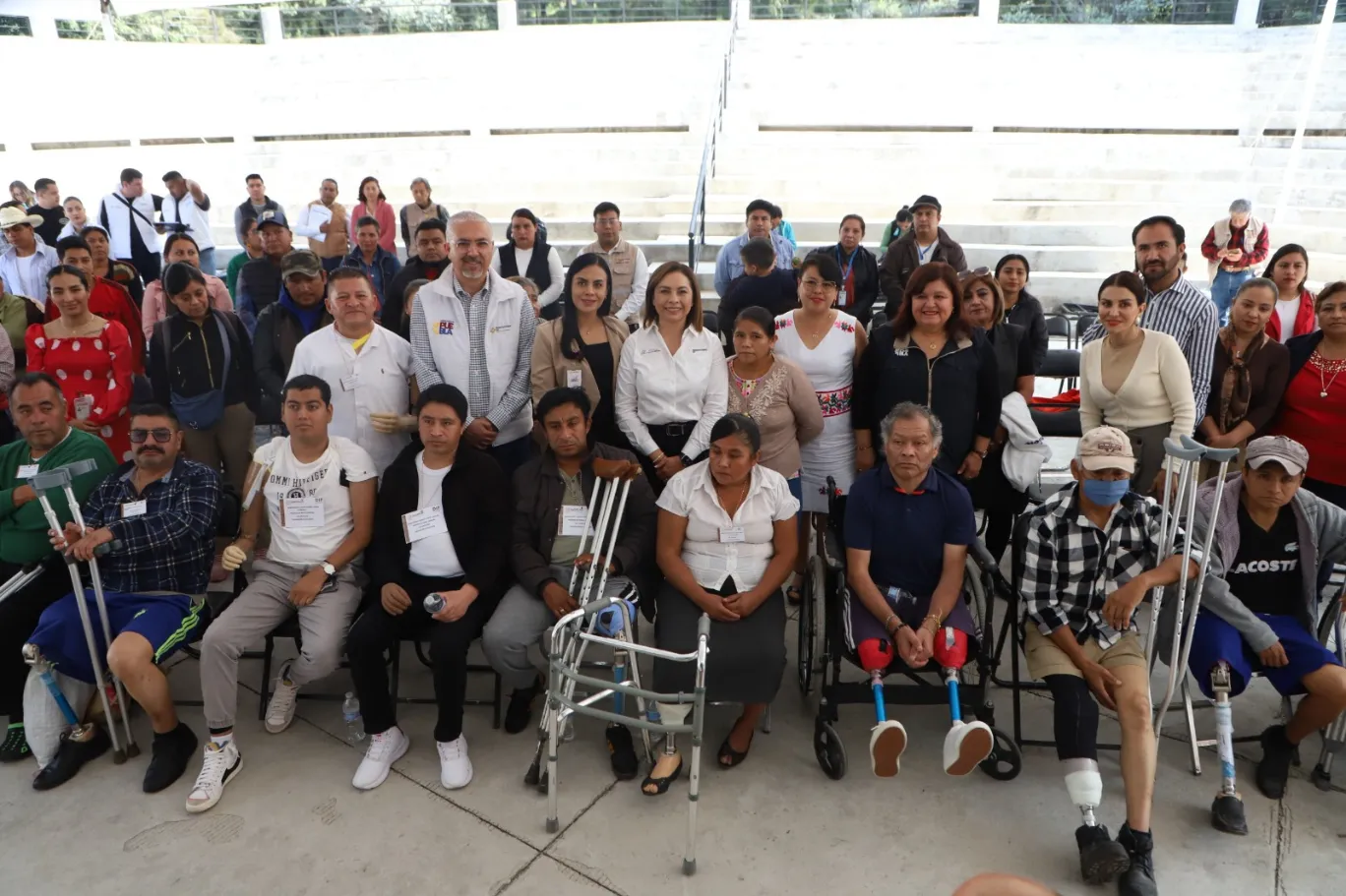 Mejora SEDIF calidad de vida de 29 personas con entrega de prótesis