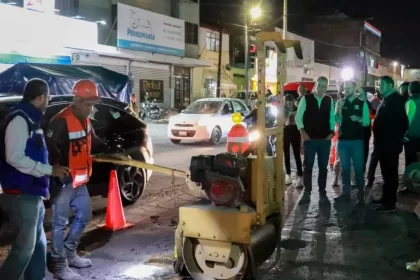 Pepe Chedraui supervisa trabajos de Bacheo Nocturno de la capital