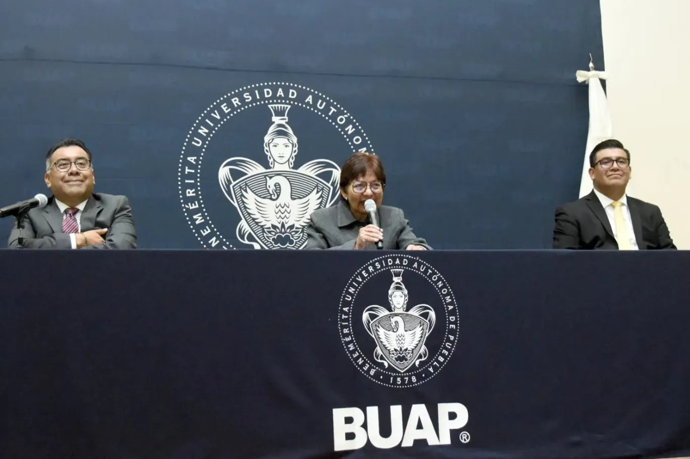 Por unanimidad aprueba Consejo Universitario Tercer Informe de Labores de la Rectora María Lilia Cedillo