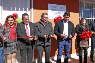 Inaugura Omar Muñoz dos aulas didácticas en beneficio de 650 estudiantes de primaria