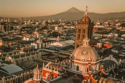 Autoridades poblanas piden a Carlos Slim considerar a Puebla para futuras inversiones