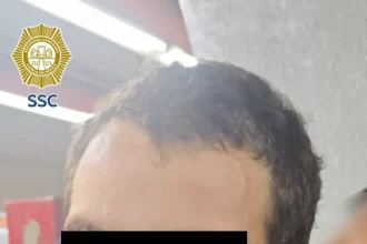 Hombre agrede a 4 personas con un cuchillo en Metro Tacubaya