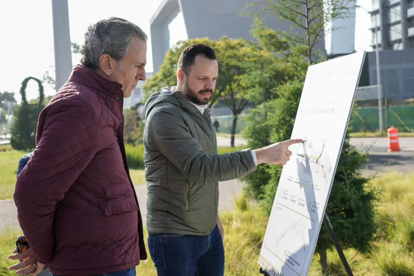 Supervisa Pepe Chedraui avance de la obra vial en Osa Mayor