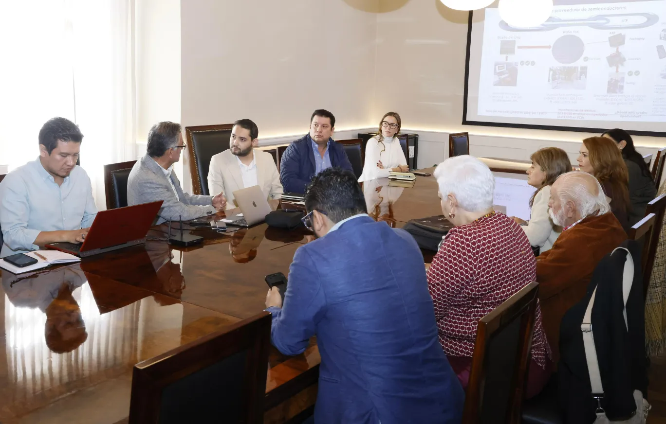 Puebla impulsa proyecto de semiconductores y energía sustentable en el Valle de la Tecnología