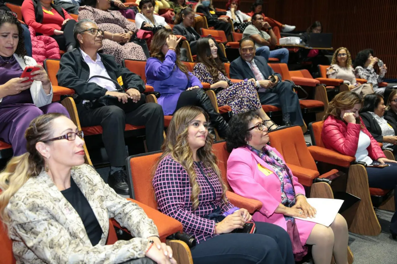 Se celebra en San Lázaro Conferencia de Sensibilización para el Emprendimiento de Mujeres Priistas