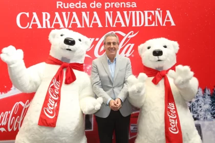 Invita Gobierno de la Ciudad a disfrutar de la Caravana Navideña Coca-Cola 2024