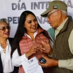 DIF Municipal y Gobierno de Cholula entregan aparatos funcionales a personas con discapacidad
