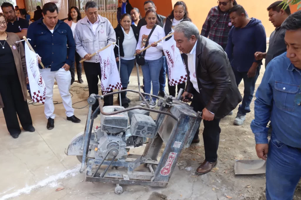 Construye Severiano de la Rosa Domos en Escuelas de Amozoc