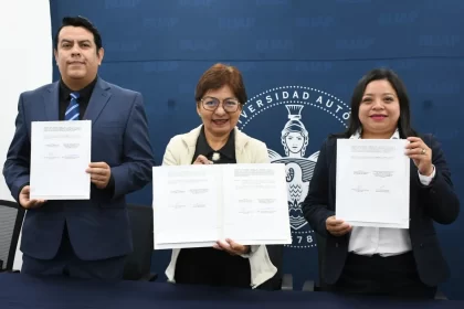 Encabeza Rectora Lilia Cedillo revisión general del Contrato Colectivo de Trabajo con la ASPABUAP y el SITBUAP