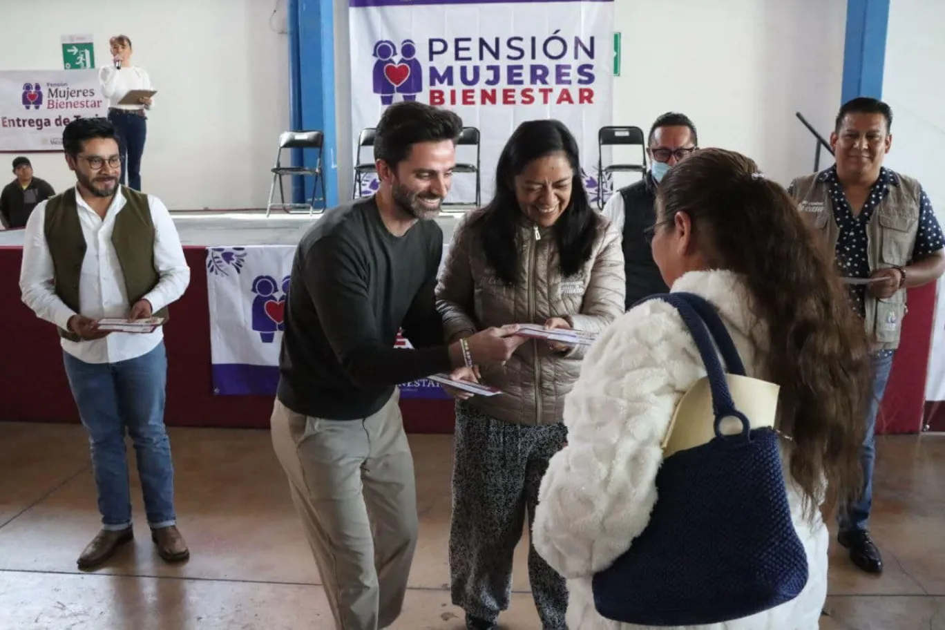 Entrega de Tarjetas de programas de Claudia Sheinbaum
