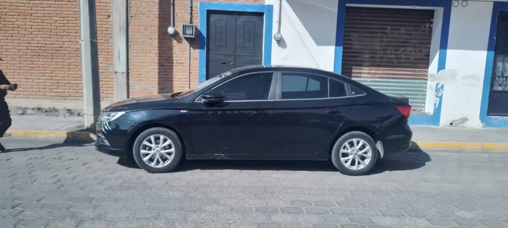 Policías de Atlixco recuperan vehículos en operativos de seguridad