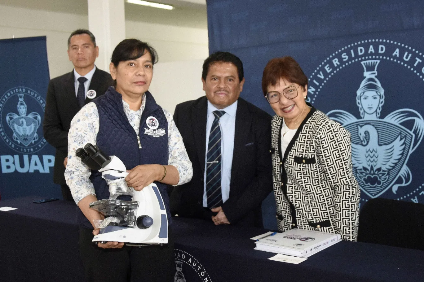 Reconoce Rectora Lilia Cedillo los logros de la Preparatoria 2 de Octubre, la más solicitada de la BUAP