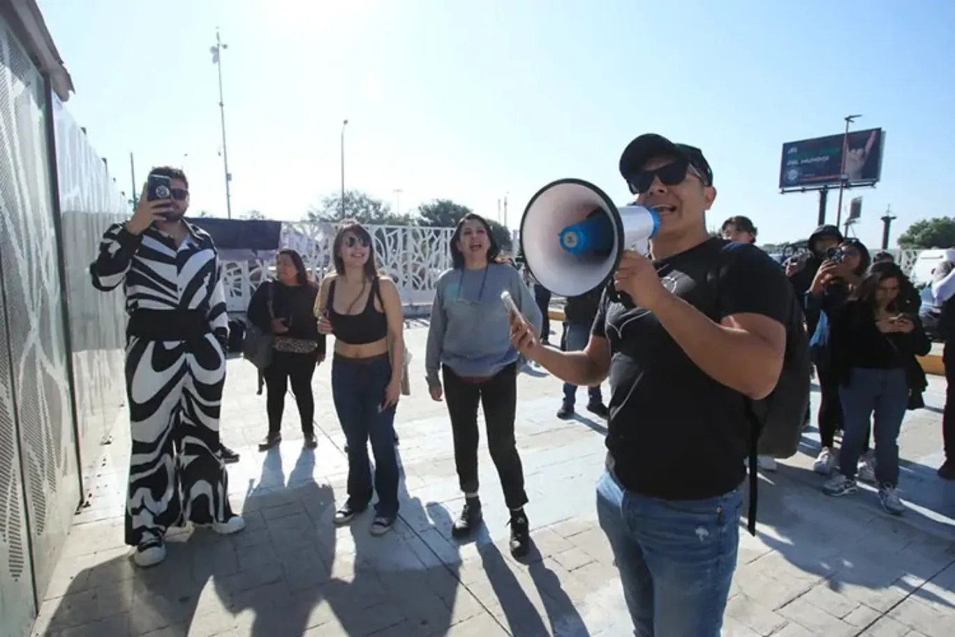 Víctimas de Marilyn Cote se manifiestan frente a la Casa de Justicia
