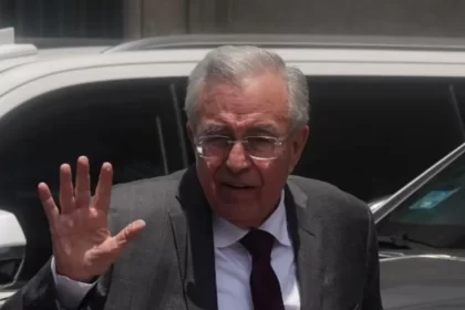 ¿Qué pasa si Rubén Rocha Moya renuncia como gobernador? Esto dice la Constitución de Sinaloa