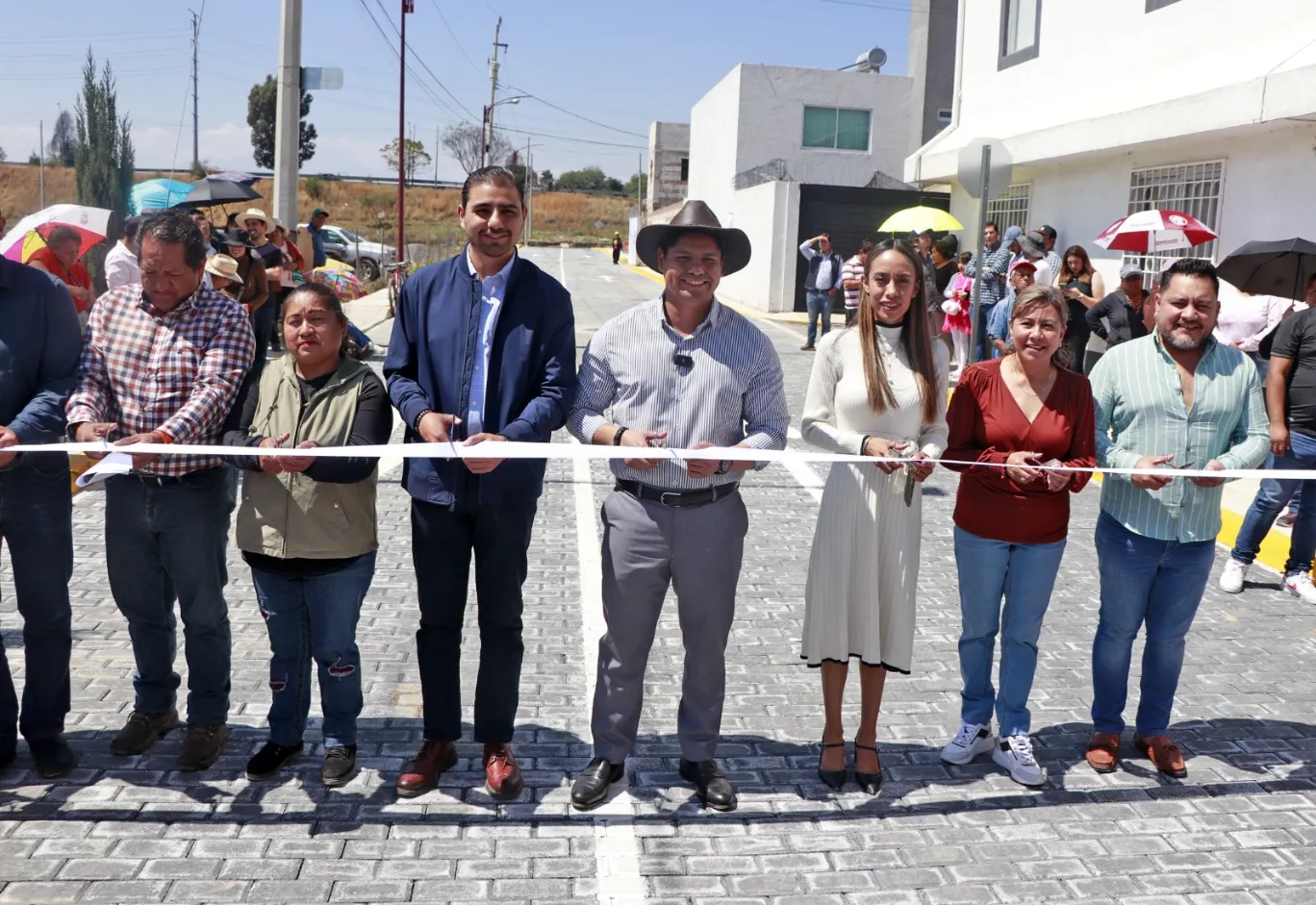 Entrega Omar Muñoz primera obra concluida en su gestión