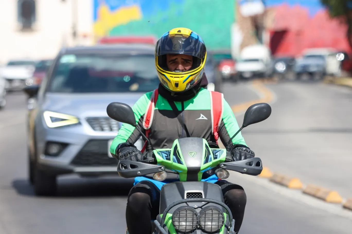 Gobierno prohibirá que menores de 12 años viajen en motocicletas
