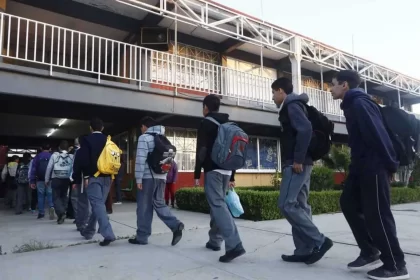 Más de 12 mil escuelas de Puebla regresarán al horario de verano este 3 de marzo