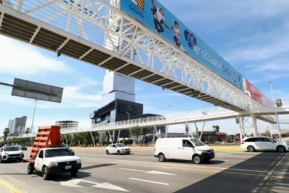 Modernización en CCU y en el Tec de Monterrey: invertirán 7.5 MDP en puente con escaleras eléctricas y elevador