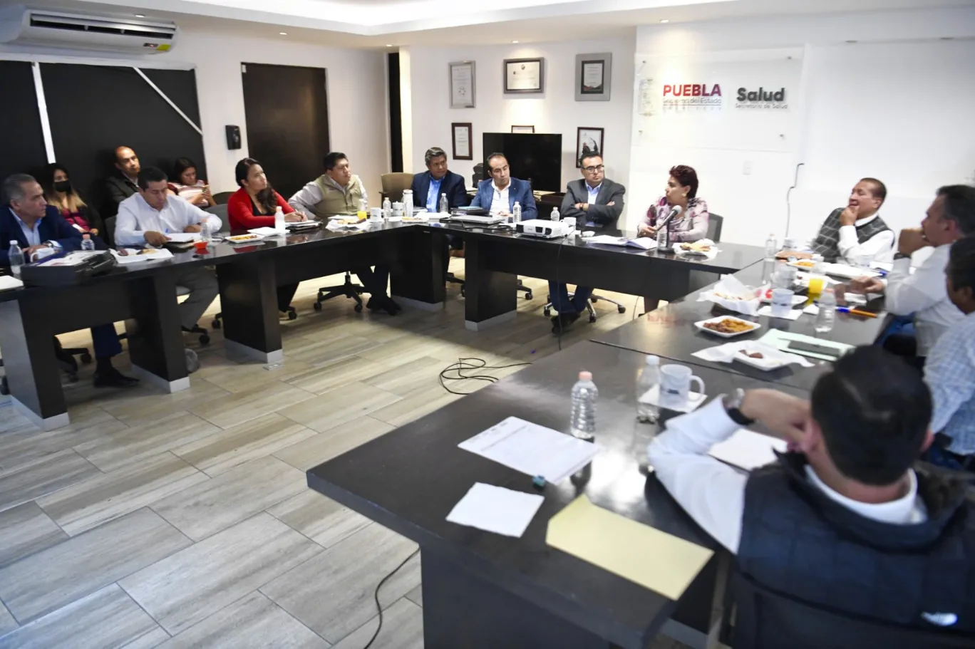 Realiza Salud reunión con titulares de jurisdicciones sanitarias