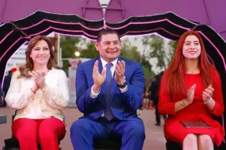 Más de 15 mil personas han disfrutado el Festival del Amor en el Jardín del Arte