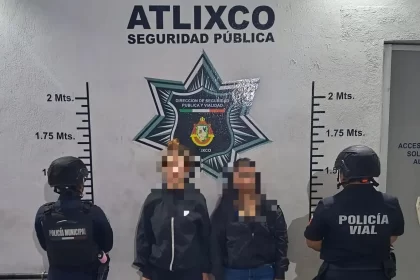 Policía de Atlixco frustra robo en Zapatería