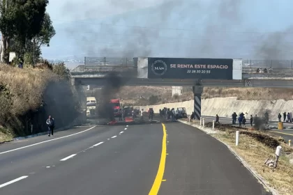 La Fiscalía General del Estado analiza sanciones por bloqueo en la Puebla-Atlixco y prioriza investigación de menores desaparecidas