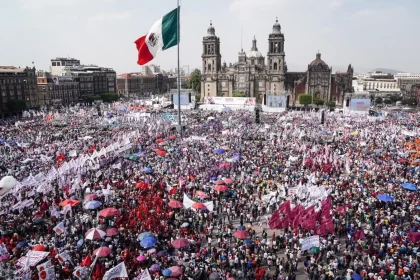 Sheinbaum responderá con medidas arancelarias y no arancelarias a EU; convoca a asamblea en Zócalo de CdMx