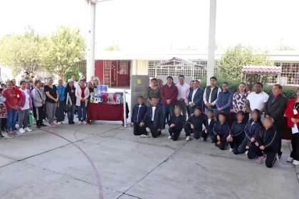 Ayuntamiento de Cuautlancingo entregó apoyos a las primarias 5 de Mayo y Cadete Virgilio Uribe