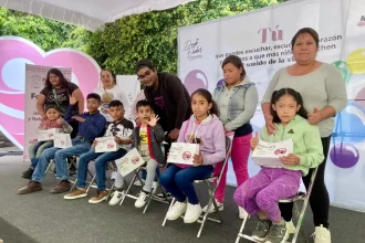 Entrega SEDIF 50 aparatos auditivos en coordinación con la Fundación Dante Eludier