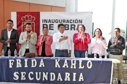 Inaugura Omar Muñoz arco techo en la Unidad Educativa Frida Kahlo