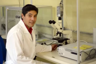 Investigador del Instituto de Fisiología estudia el síndrome metabólico desde sus cambios bioquímicos