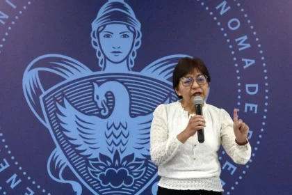 Lilia Cedillo pide a los estudiantes voto de confianza y diálogo con las comisiones