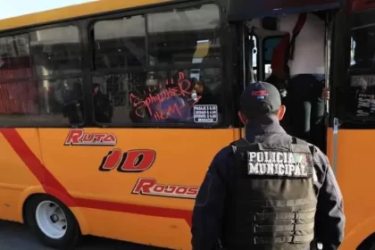 Refuerzan transporte en Periférico con 50 unidades; multarán a quienes circulen en el bulevar 5 de Mayo