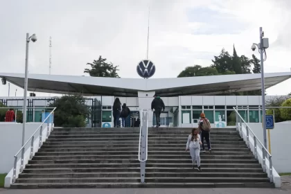 Volkswagen despide a 200 trabajadores en Puebla; denuncian malos tratos