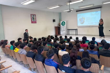 Promueve Gobierno de la Ciudad relaciones sanas entre jóvenes a través de conferencias