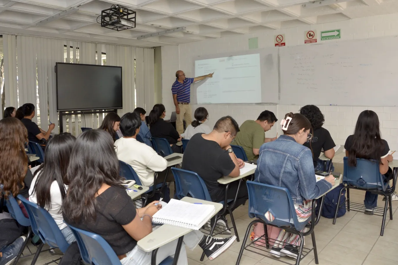 Regresan a clases presenciales más de 50 mil estudiantes en CU y CU2