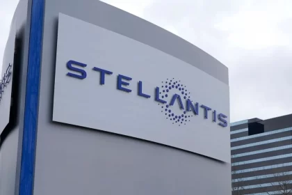 Stellantis suspende producción en México y Canadá; anuncio ocurre tras aranceles de Trump y afectará a miles de trabajadores