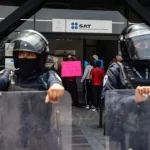 ¡Protesta en el SAT! Agricultores irrumpen en oficinas en Puebla