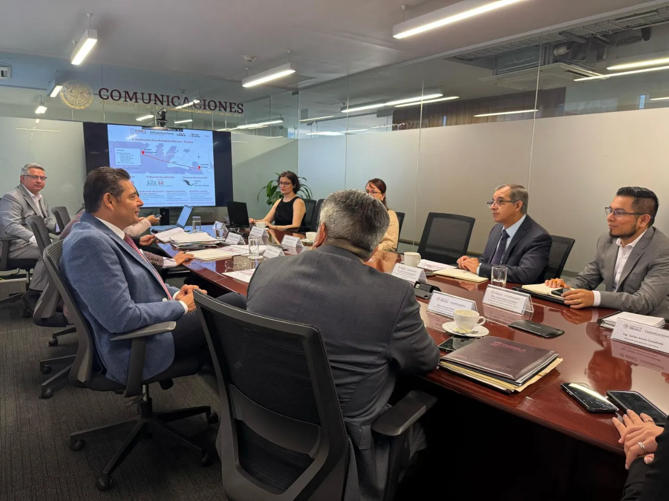Armenta se reúne con la SICT  para impulsar proyectos de movilidad en Puebla
