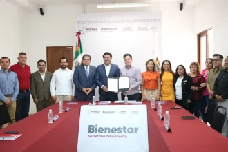 Convenio con universidades suma talentos por el bienestar de las familias
