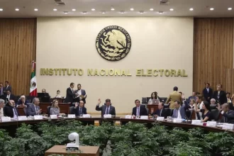INE 'batea' al Senado; niega cancelación de 26 candidaturas a elección judicial
