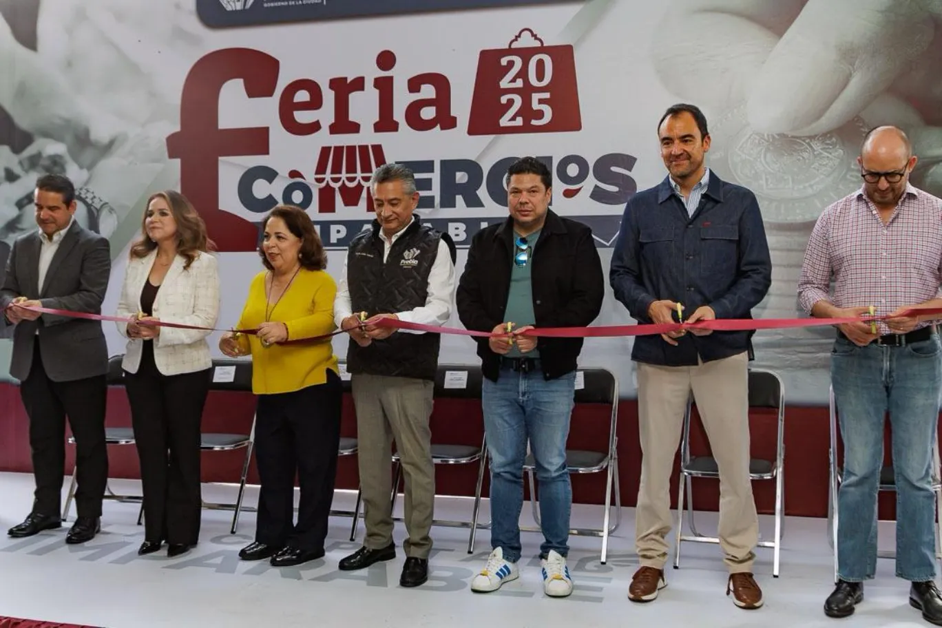 Impulsa Gobierno de la Ciudad beneficios para personas servidoras públicas con Feria de Comercios Imparables 2025