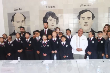 Niñez de Amozoc participa en Cabildo Infantil y recorrido cívico-cultural junto al Presidente Municipal Severiano de la Rosa