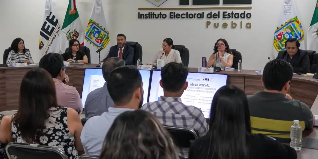 Presentan el Libro “Tribunal Incómodo”