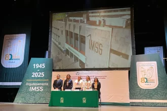 Realiza IMSS Puebla ceremonia para conmemorar 80 años de historia y compromiso con la salud